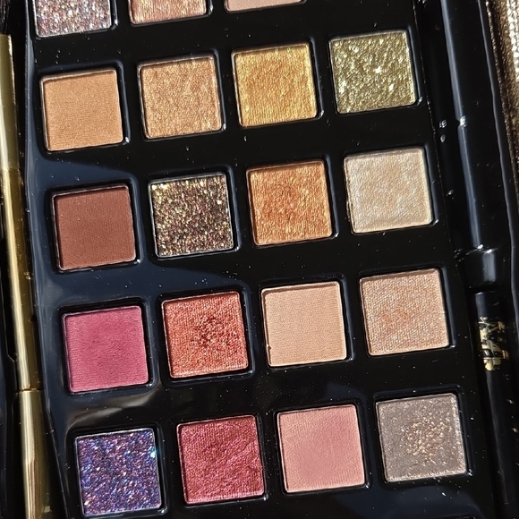 Tarte Eyeshadow Holiday Palette - Picture 9 of 14